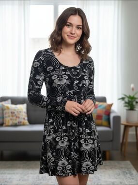 Classic Black Floral-Print Long Sleeve Scoop Dress